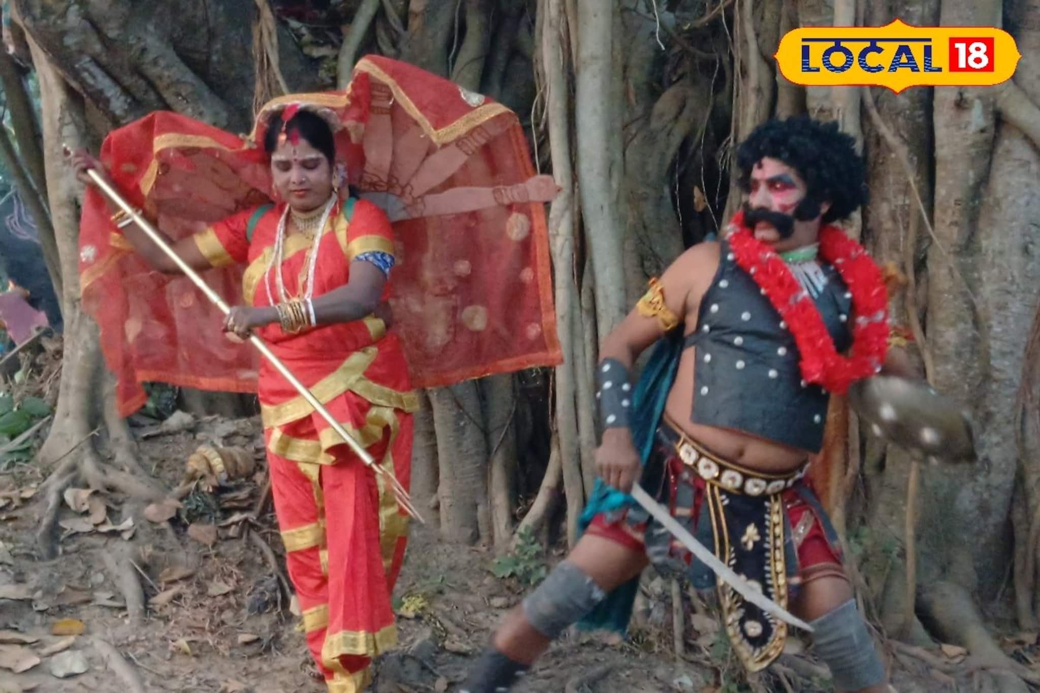 হারিয়ে যাচ্ছিল কালিকা পাতারি, তখনই শিল্পীরা খুঁজে পেলেন অভিনব আইডিয়া! বদলাচ্ছে জীবন হারিয়ে যাচ্ছিল কালিকা পাতারি, তখনই শিল্পীরা খুঁজে পেলেন অভিনব আইডিয়া! বদলাচ্ছে জীবন