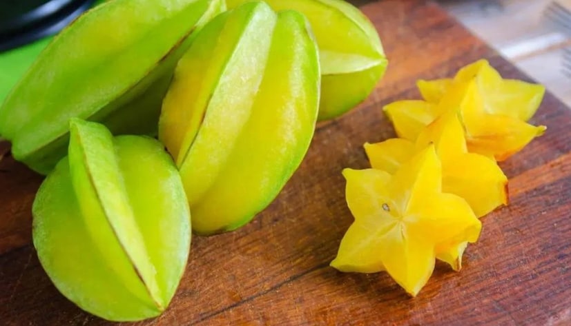 দশ, কুড়ি, ত্রিশ টাকাতে বিক্রি করেন কামরাঙা মাখা।তিনি জানান, 