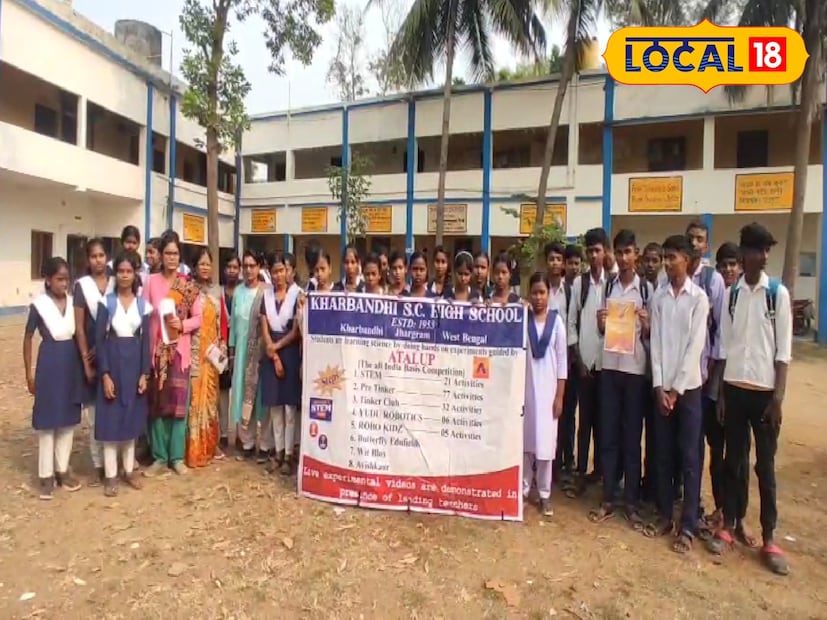 খাড়বান্ধি এস.সি. উচ্চ বিদ্যালয়ের নজরকাড়া সাফল্য, সর্বভারতীয় বিজ্ঞান প্রতিযোগিতায় দেশের দ্বিতীয় স্থানে বিদ্যালয়। সর্বভারতীয় বিজ্ঞানভিত্তিক উদ্ভাবনী প্রতিযোগিতায় উল্লেখযোগ্য সাফল্য অর্জন করে জেলার নাম উজ্জ্বল করল ঝাড়গ্রামের প্রত্যন্ত এলাকার খাড়বান্ধি এস.সি. উচ্চ বিদ্যালয়। খাড়বান্ধি এস.সি. উচ্চ বিদ্যালয়ের নজরকাড়া সাফল্য, সর্বভারতীয় বিজ্ঞান প্রতিযোগিতায় দেশের দ্বিতীয় স্থানে বিদ্যালয়। সর্বভারতীয় বিজ্ঞানভিত্তিক উদ্ভাবনী প্রতিযোগিতায় উল্লেখযোগ্য সাফল্য অর্জন করে জেলার নাম উজ্জ্বল করল ঝাড়গ্রামের প্রত্যন্ত এলাকার খাড়বান্ধি এস.সি. উচ্চ বিদ্যালয়।