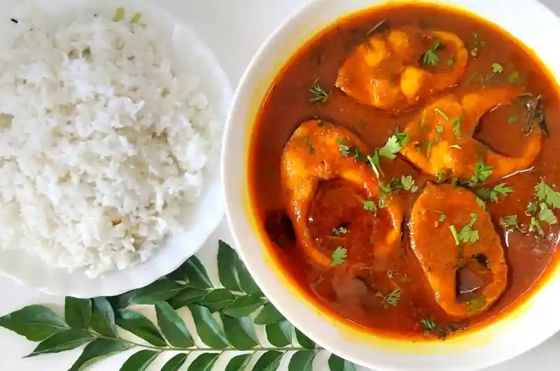 ঔষধি গুণাবলী: এই মাছের ওমেগা-৩ হৃদপিণ্ডকে রক্ষা করে এবং হৃদরোগ প্রতিরোধে কার্যকরী ভাবে সাহায্য করে। এতে থাকা ক্যালসিয়াম এবং ফসফরাস দাঁত এবং হাড়কে শক্তিশালী করে। ভিটামিন এ বয়সজনিত চোখের ক্ষতি প্রতিরোধ করে এবং দৃষ্টিশক্তি পরিষ্কার রাখে।