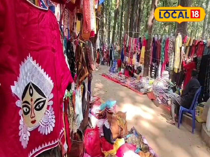 ২০২১ সাল থেকে পথচলা শুরু হওয়া ঝাড়গ্রামের লাল মাটির হাট সপ্তাহের প্রতি রবিবার বসবে ঝাড়গ্রামের প্রাণকেন্দ্র রবীন্দ্র পার্কে। ৭ ডিসেম্বর রবিবার থেকে পঞ্চম বর্ষের জন্য এই হাটের পথচলা শুরু হয়েছে।