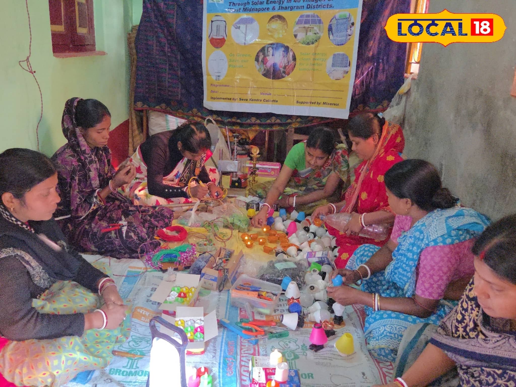 মেদিনীপুরের ৮ গ্রামের মহিলারা বানাচ্ছেন LED বাল্ব,রোজগার ভালই! ট্রাই করে দেখতে পারেন আপনিও