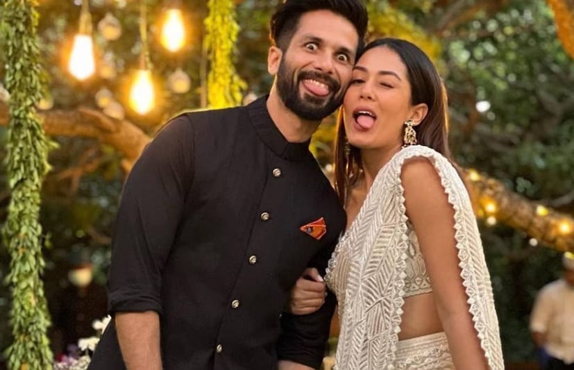 তাঁর বোনদের সঙ্গে ব্যবসায় প্রবেশের কথা বলতে গিয়ে মীরা এক সাক্ষাৎকারে বলেন, “সম্প্রতি আমি অ্যাথলেটিফ্রিকে বিনিয়োগ করেছি, যা একটি অ্যাথলেজিওর ব্র্যান্ড। আমার দুই বোনের সঙ্গে এটি করতে পেরে আমি খুবই ভাগ্যবান। আমার মনে হয় না কেউ কখনও কল্পনা করতে পারবেন যে তিন বোন একসঙ্গে কোনও কিছুর জন্য এগিয়ে আসতে পারেন। আপনি ভাববেন যে তা বড় জোর যোগব্যায়াম, পাইলেটস এবং এই ধরনের জায়গার জন্য হতে পারে। কিন্তু এটি একটি সচেতন পছন্দ ছিল। অ্যাথলেজিওর পোশাকের মান জিম থেকে শুরু করে সকল ধরনের চলাচল এবং জীবনযাত্রার জন্য উপযুক্ত কারণ ভারতে এর প্রয়োজন রয়েছে।”