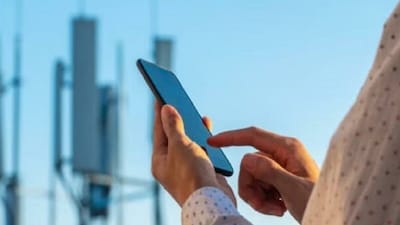 Delhi Police Busts Massive Fake Samsung Phone Racket in Karol Bagh