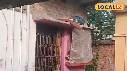 তালাবন্ধ মৃতের বাড়ি তালাবন্ধ মৃতের বাড়ি