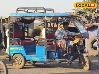 ঝাড়খন্ড ও বাংলার সীমান্তে টোটো চলাচল