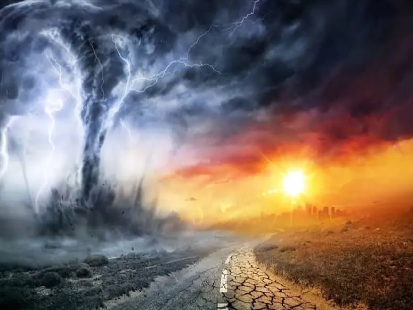 বাবা ভাঙ্গা ২০২৬ সালের ভবিষ্যদ্বাণী: প্রাকৃতিক দুর্যোগবাবা ভাঙ্গা বিভিন্ন বিষয়ের ভবিষ্যৎ সম্পর্কে ভবিষ্যদ্বাণী করেছিলেন বলে দাবি করেছিলেন এবং ২০২২ সালের যুক্তরাজ্যের বন্যার পাশাপাশি ৯/১১ হামলার পূর্বাভাস দিয়েছিলেন বলে যাঁরা বিশ্বাস করেন তাঁরা দাবি করেন তাঁর পূর্বাভাস হবহু মিলে যায়৷  তিনি ২০২৬ সালের জন্য প্রাকৃতিক দুর্যোগের পূর্বাভাস দিয়েছেন। যদিও তিনি নির্দিষ্ট করে বলেননি যে প্রাকৃতিক দুর্যোগ কোথায় ঘটতে পারে, তবুও রহস্যময় এই ব্যক্তি মারাত্মক ভূমিকম্প, প্রচণ্ড আগ্নেয়গিরির অগ্ন্যুৎপাত এবং তীব্র আবহাওয়ার একটি সংমিশ্রণের পূর্বাভাস দিয়েছেন৷ LADbible রিপোর্ট দাবি করেছে এই বিপর্যয় পৃথিবীর সমগ্র ভূমির আট শতাংশেরও বেশিকে প্রভাবিত করবে। প্রতিবেদনে দাবি করা হয়েছে যে এই দুর্যোগগুলি পৃথিবীর ৭-৮ শতাংশ পর্যন্ত প্রভাবিত করতে পারে, যার ফলে ২০২৬ সাল তীব্র পরিবেশগত বিপর্যয়ের বছর হবে। Photo- Collected