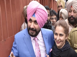 কী বললেন সিধু পত্নী? কী বললেন সিধু পত্নী?