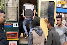 North 24 Parganas News: পরীক্ষা হলে গোপন ডিভাইস, চাকরি পাইয়ে দেওয়ার টোপ! পুলিশ নিয়োগেও জালিয়াতি, পর্দাফাঁস করল গাইঘাটা থানা