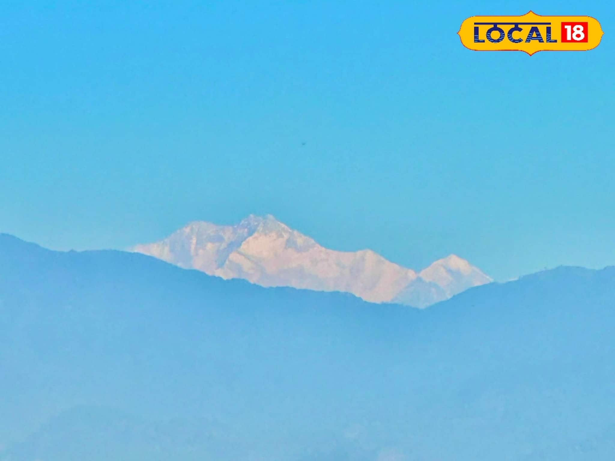 বড়দিনের আগে পাহাড়ে জমাটি শীত, দার্জিলিংয়ে ৫ ডিগ্রির নীচে তাপমাত্রা! IMD দিল বড় আপডেট বড়দিনের আগে পাহাড়ে জমাটি শীত, দার্জিলিংয়ে ৫ ডিগ্রির নীচে তাপমাত্রা! IMD দিল বড় আপডেট