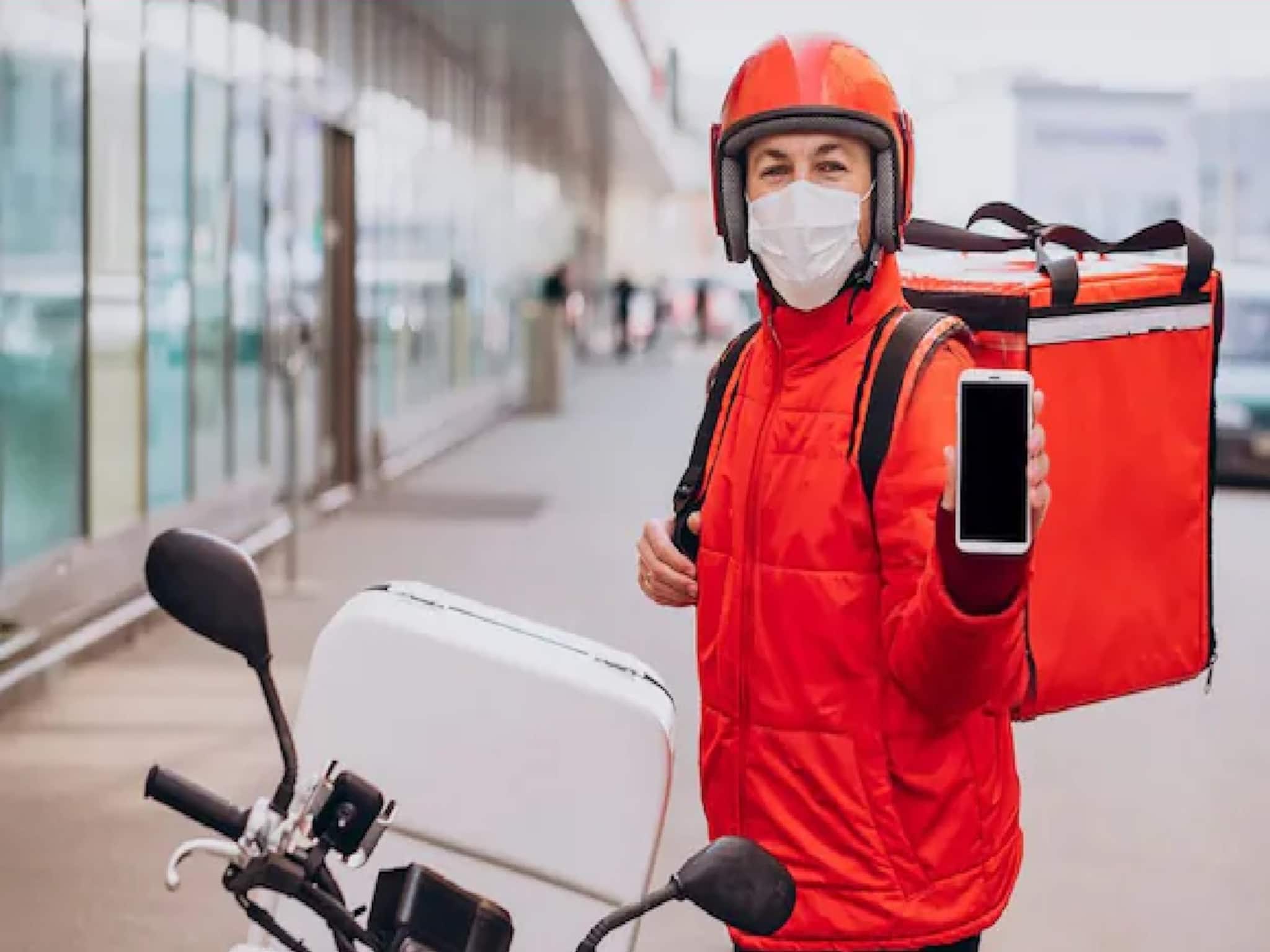 কী ভাবে ১০ মিনিটে বাড়িতে জিনিস পৌঁছে দেয়! ব্লিঙ্কিট, ইনস্টামার্ট-এর নেপথ্যে কী জানেন?