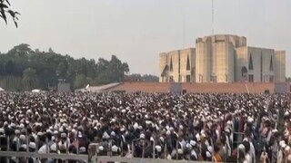 শনিবার ঢাকায় জাতীয় সংসদ ভবনে নিহত ছাত্রনেতা শরিফ ওসমান হাদির শেষকৃত্য সম্পন্ন হয়। তাঁকে ঢাকা বিশ্ববিদ্যালয়ের কেন্দ্রীয় মসজিদের কাছে বাংলাদেশের জাতীয় কবি কাজী নজরুল ইসলামের সমাধির পাশে সমাধিস্থ করা হয়।