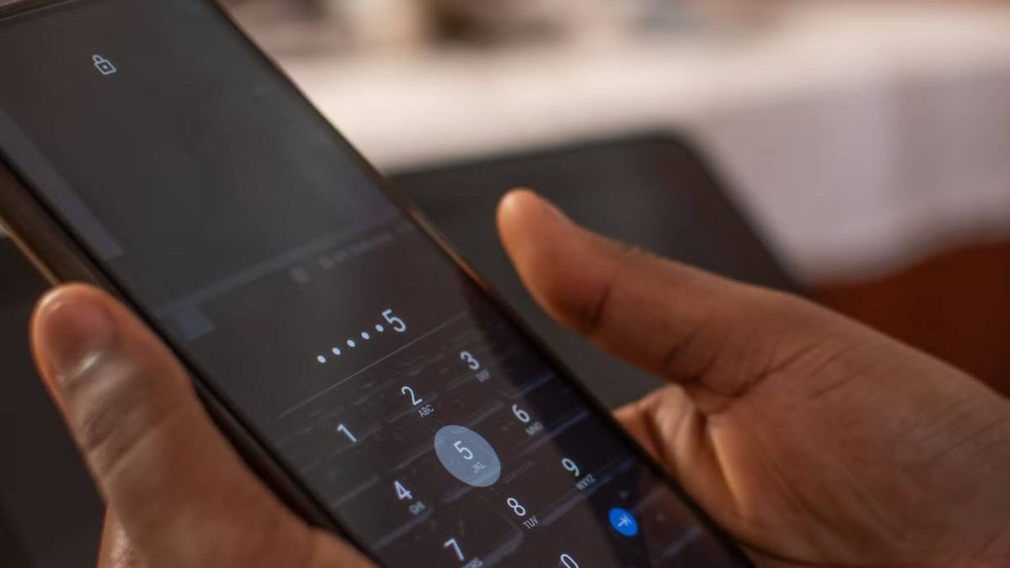 Smartphone Tips: ফোনের প্যাটার্ন লক বা পিন নম্বর ভুলে গেলেন? এই সহজ টোটকাতেই ককয়েক মিনিটে আনলক করুন ফোন