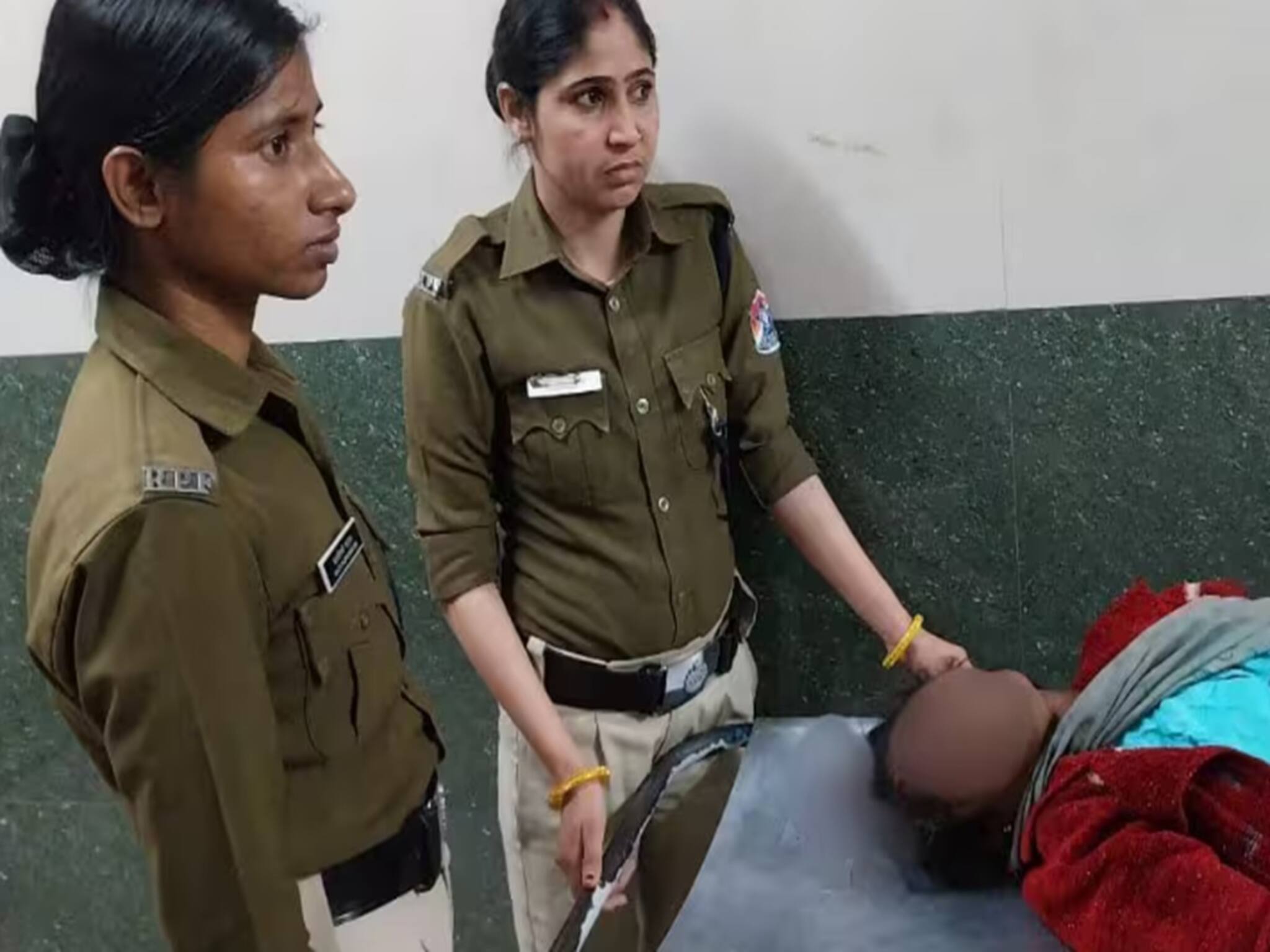 Indian Railways: অসুস্থ যাত্রীদের পাশে RPF, জরুরি চিকিৎসার সময় দ্রুত পদক্ষেপ যাত্রীদের রক্ষা করল