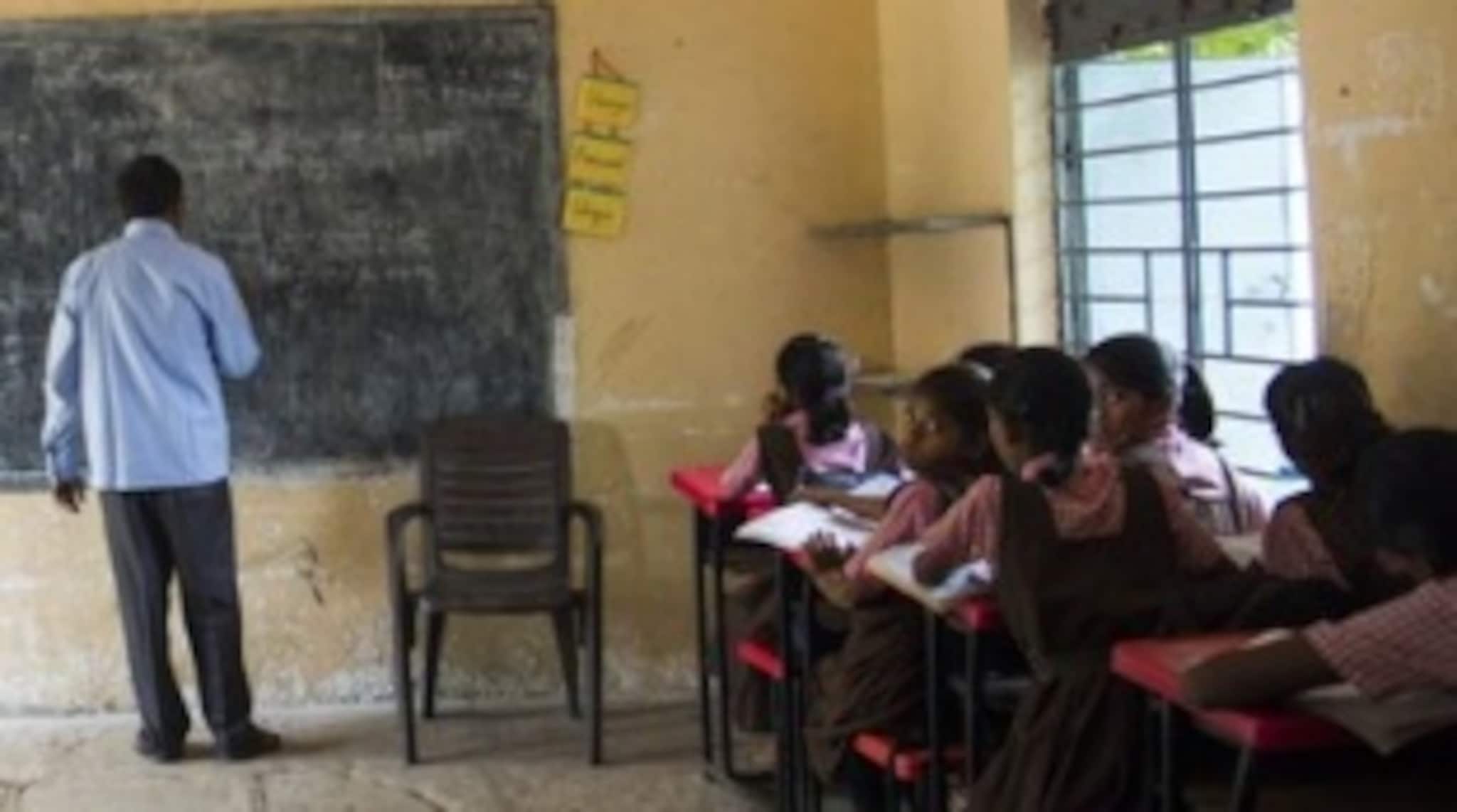 প্রাথমিকে ৩২ হাজার চাকরি বহাল, "চাকরি যাওয়ার নির্দেশ ছিল ভিত্তিহীন", বললেন কল্যাণ বন্দ্যোপাধ্যায়