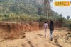 রাতের অন্ধকারে পাহাড়ের পাদদেশ থেকে উধাও হয়ে যাচ্ছে টন টন মাটি! ভয়ঙ্কর পরিস্থিতি জয়চণ্ডীতে