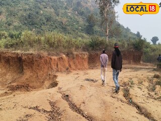 পুরুলিয়ার জয়চণ্ডী পাহাড়ের পাদদেশ