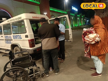 ট্রেনে অসুস্থ যাত্রীদের চিকিৎসায় ভারতীয় রেল