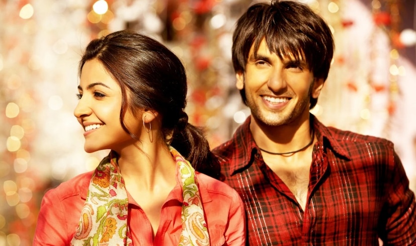 ২০১০ সালে অবশেষে তিনি সুযোগ পান। যশ রাজ ফিল্মস (YRF) সিংকে ব্যান্ড বাজা বারাত সিনেমার জন্য কাস্ট করেছিলেন। ছবিটিতে অনুষ্কা শর্মাও অভিনয় করেছিলেন, যা তাৎক্ষণিকভাবে হিট হয়েছিল। প্রথম ছবিতেই রণবীর ব্যাপক স্বীকৃতি পান — যার মধ্যে সেরা নবাগত অভিনেতার পুরস্কারও ছিল।