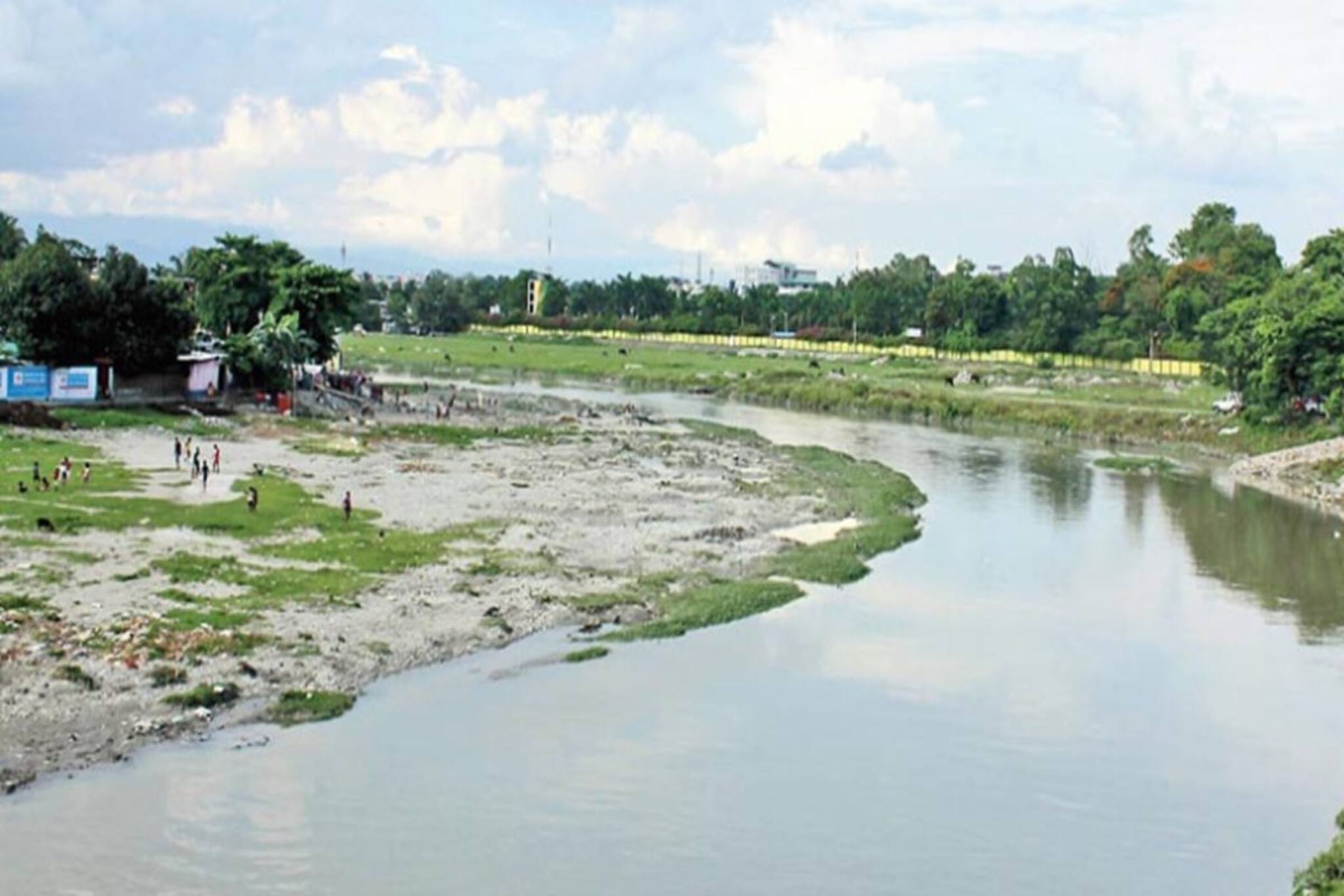 এ কী অবস্থা! উত্তরবঙ্গের এত বিখ্যাত নদী, তাতেই কিনা বিষ! কে মেশাল!