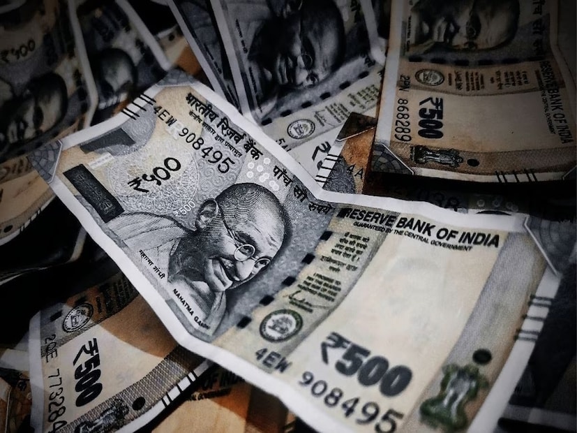 ৩০ বছর পর ৫০,০০০ টাকা হবে ২.৮৭ লাখ টাকাতিনি ব্যাখ্যা করেছিলেন যে বর্তমানে ৫০,০০০ টাকা দিয়ে মাসিক খরচ পরিচালনা করা যেতে পারে, কিন্তু ৩০ বছর পরে তা করা যাবে না। তিনি হিসাব করে দেখেছেন যে, যদি ৬% বার্ষিক মুদ্রাস্ফীতির হার ধরে নেওয়া হয়, তাহলে ৩০ বছর পরে একই ৫০,০০০ টাকা প্রতি মাসে বেড়ে ২,৮৭,১৭৫ টাকা হবে।