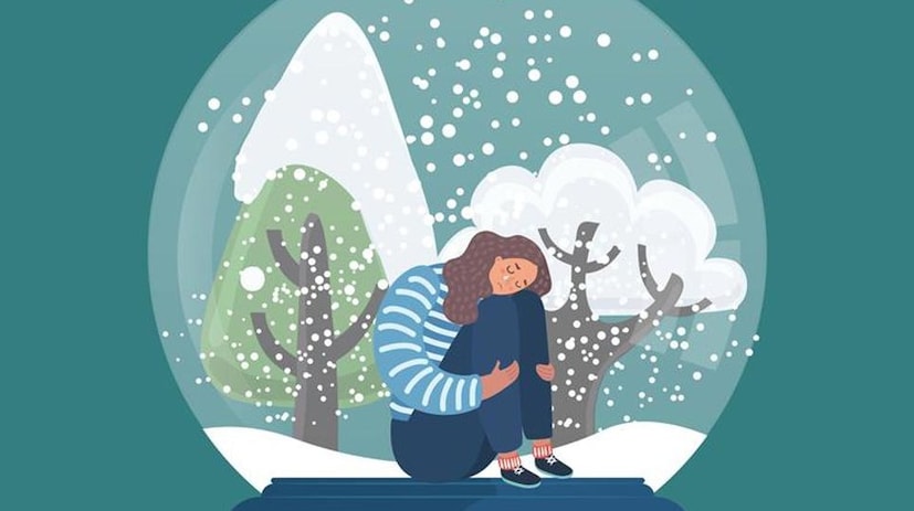 ঋতু পরিবর্তনের সঙ্গে সঙ্গে অনেকেই তাদের মেজাজ, শক্তি (energy)-তে সূক্ষ্ম পরিবর্তন লক্ষ্য করে। কিন্তু কিছু লোকের জন্য এই পরিবর্তনগুলি দৈনন্দিন কাজকর্মকে ব্যাহত করার জন্য যথেষ্ট গভীর হয়ে ওঠে। এই প্যাটার্নটি, যা প্রতি বছর উল্লেখযোগ্য ভাবে ফিরে আসে, সিজনাল অ্যাফেক্টিভ ডিজঅর্ডার (SAD) বা ঋতুগত আবেগজনিত ব্যাধি নামে পরিচিত। এটি ঋতু পরিবর্তনের সঙ্গে যুক্ত অবসাদের একটি রূপ, যা সাধারণত শরতের শেষের দিকে এবং শীতকালে দেখা দেয়। এই বিষয়ে আলোকপাত করছেন ডাঃ দেবদীপ রায় চৌধুরি, সিনিয়র ক্লিনিক্যাল সাইকোলজিস্ট, মনোসিজ। (photo collected) ঋতু পরিবর্তনের সঙ্গে সঙ্গে অনেকেই তাদের মেজাজ, শক্তি (energy)-তে সূক্ষ্ম পরিবর্তন লক্ষ্য করে। কিন্তু কিছু লোকের জন্য এই পরিবর্তনগুলি দৈনন্দিন কাজকর্মকে ব্যাহত করার জন্য যথেষ্ট গভীর হয়ে ওঠে। এই প্যাটার্নটি, যা প্রতি বছর উল্লেখযোগ্য ভাবে ফিরে আসে, সিজনাল অ্যাফেক্টিভ ডিজঅর্ডার (SAD) বা ঋতুগত আবেগজনিত ব্যাধি নামে পরিচিত। এটি ঋতু পরিবর্তনের সঙ্গে যুক্ত অবসাদের একটি রূপ, যা সাধারণত শরতের শেষের দিকে এবং শীতকালে দেখা দেয়। এই বিষয়ে আলোকপাত করছেন ডাঃ দেবদীপ রায় চৌধুরি, সিনিয়র ক্লিনিক্যাল সাইকোলজিস্ট, মনোসিজ। (photo collected)