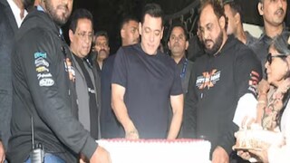 সলমন খানের ৬০তম জন্মদিন উদযাপন, 'গালওয়ান' আপডেট শেয়ার