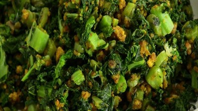 শাক, ১০০ রোগের রেমেডি, শীতকালের স্বর্গ, সস্তার সবুজ শাকটি, আয়ুর্বেদের আশীর্বাদ, হার্ট রাখে ভাল, বাজারে দেখলেই ব্যাগে ভরুন, কেল, শাক, কপিপাতা শাকের উপকার, কেল শাকের উপকারিতা, কেল শাক, কেল শাক, কপিপাতা শাক, শীতের শাক, শীতকাল, হার্ট, আয়ুর্বেদ, আশীর্বাদ, শীতকাল, কেল শাক, রক্ত জমাট বাঁধতে দেয় না, ভিটামিন, আয়রন, প্রোটিন, শাকের উপকারিতা, কেল শাক খেলে শরীরে কী হয়, হাড়ের জন্য উপকার, ক্যালসিয়ামের খনি, বাজারে দেখলেই ব্যাগে ভরুন, শীতের শাক, শাক ধোয়ার টিপস, পালং শাক, সর্ষে শাক, মেথি শাক, পালং শাকের সাইড এফেক্ট, শাক পরিষ্কার, সর্ষে শাক, পালং শাক পরিষ্কারের টিপস, হেলেঞ্চা শাক, শীতকালের সবুজ শাক, সবজি, পুঁই শাক, নটে শাক, কলমি শাক, বাথুয়া শাক, বেথো শাক, সয়া শাক, ডায়াবেটিস, ব্লাড সুগার, হৃদরোগ, কোন শাকের কী গুণ, কোন রোগে কোন শাক খাবেন না, শাক কারা খাবেন না, শাকের সাইড এফেক্ট