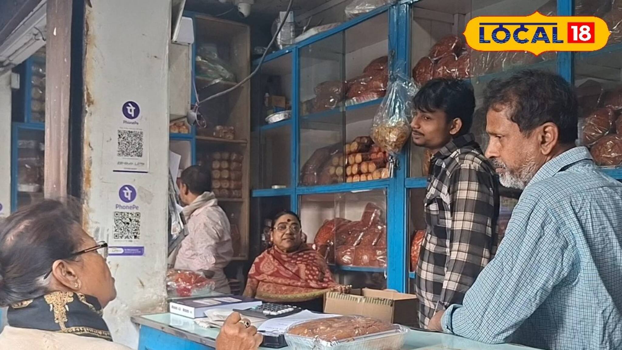 Christmas Cake: বড়দিনের আগে ঝপাঝপ বেক হচ্ছে কেক, কিন্তু পর্যটকে ভর্তি পাহাড় থেকে অর্ডার হাতেগোনা! মন্দার আশঙ্কা বাজারে