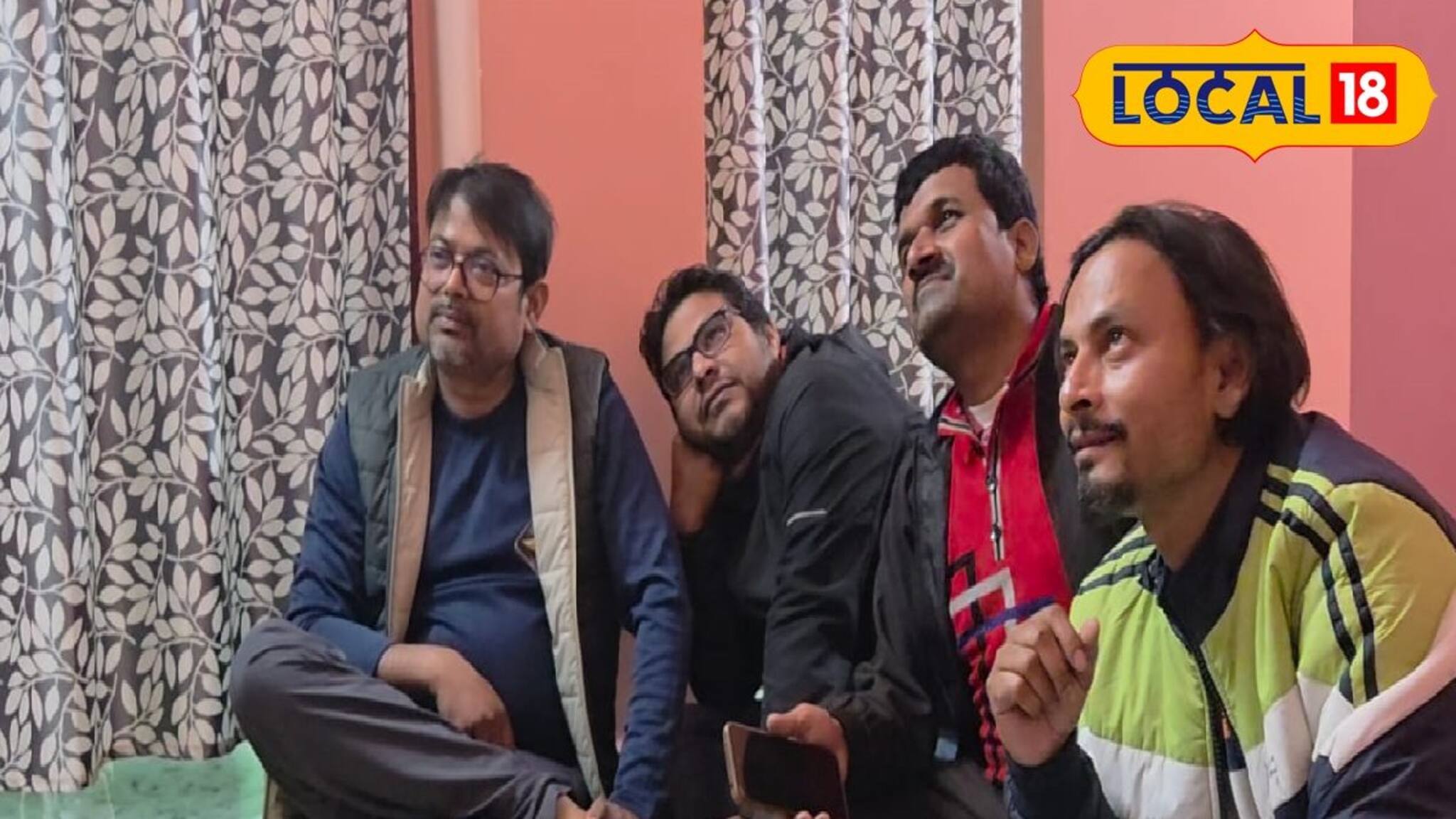 ১০টা-৪টে ডিউটিতেই শেষ নয়, মেদিনীপুরের শিক্ষকরা স্কুল ছুটি হতেই নেমে পড়েন একটি কাজে!