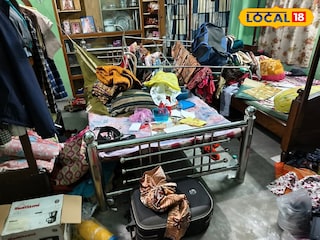 চুরির ঘটনায় আসবাবপত্র তছনছ অবস্থা চুরির ঘটনায় আসবাবপত্র তছনছ অবস্থা