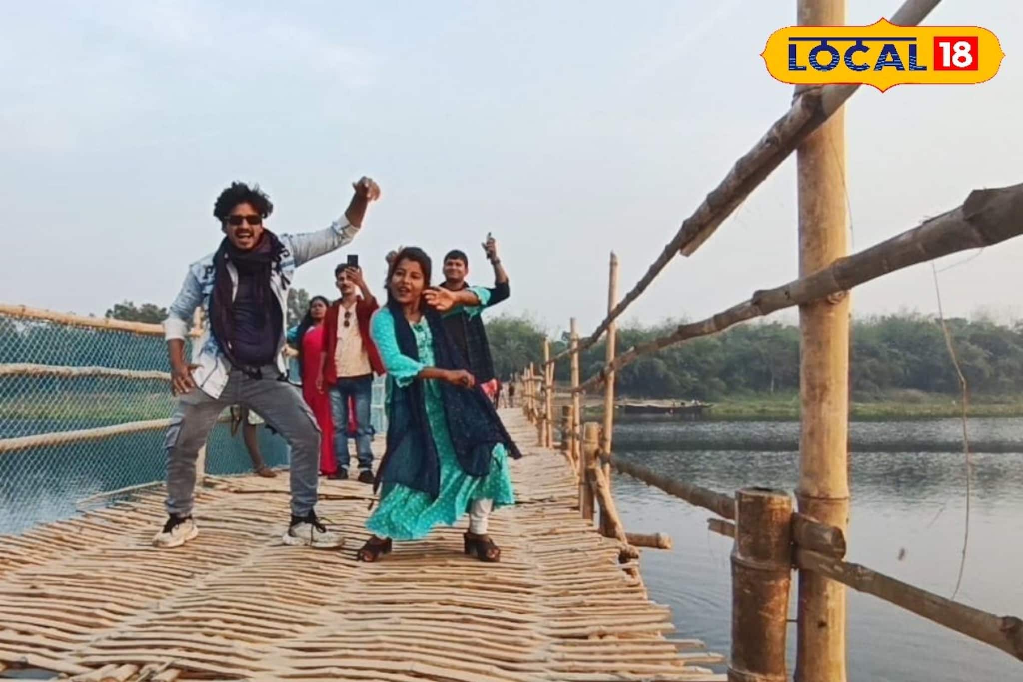 বর্ধমানের ভাইরাল বাঁশের ব্রিজ! ভিডিও বানালেই লাফিয়ে লাফিয়ে বাড়ছে ভিউ, রিলস বানাতে ভিড়