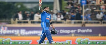 এত ট্রফি পান, কিন্তু একটাও নিজের বাড়িতে রাখেন না বিরাট কোহলি!কার কাছে সেগুলো থাকে জানেন?