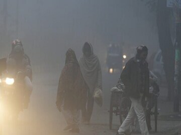 ফের জাঁকিয়ে ঠাণ্ডা ক্রিসমাস থেকে! ১৪ থেকে ১৫ ডিগ্রিতে নামবে কলকাতার তাপমাত্রা! বড় আপডেট