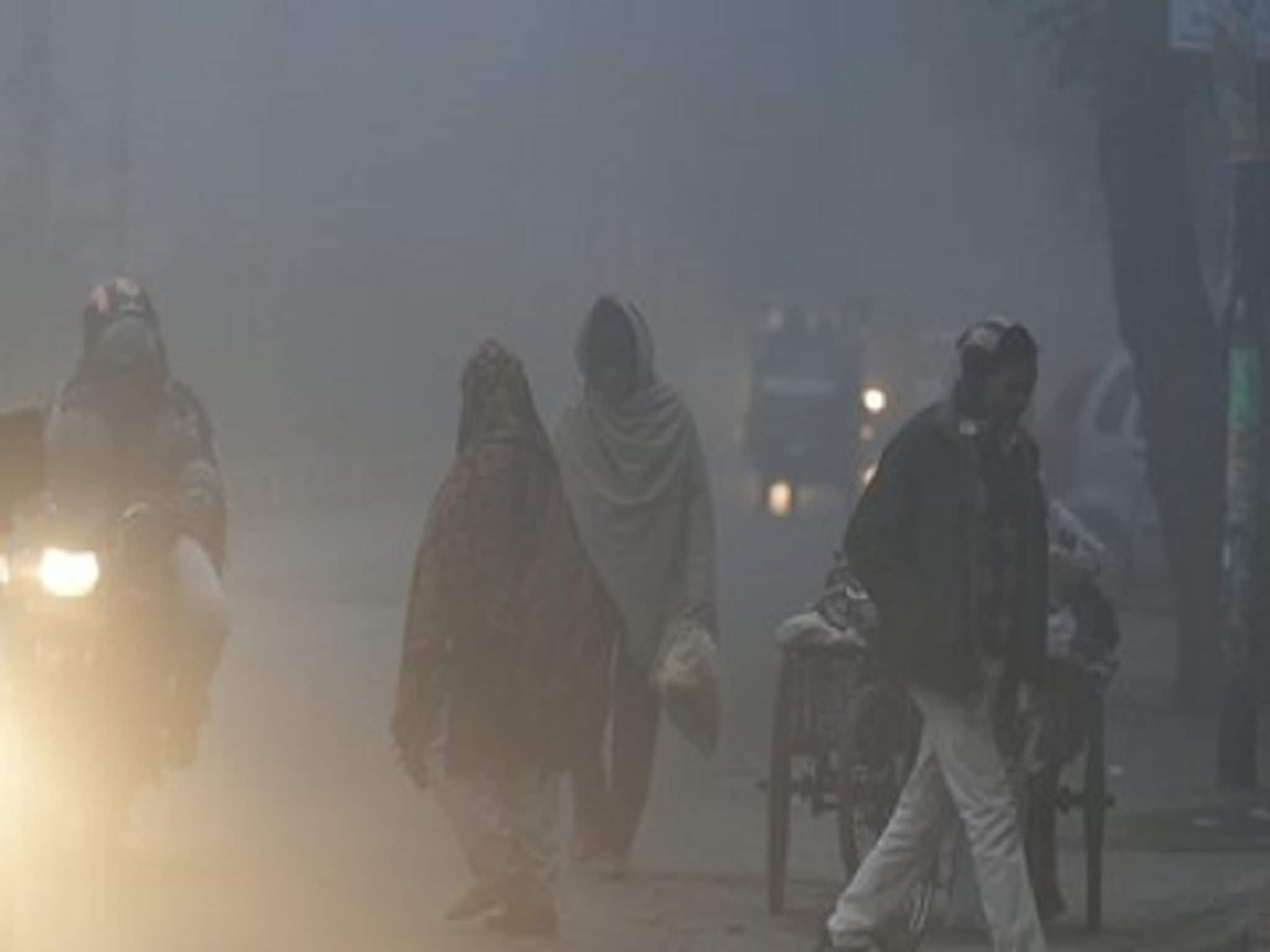 উত্তুরে হাওয়ায় শীতের দাপট! পশ্চিমের জেলার পারদ ১১ থেকে ১৩ ডিগ্রি উত্তুরে হাওয়ায় শীতের দাপট! পশ্চিমের জেলার পারদ ১১ থেকে ১৩ ডিগ্রি
