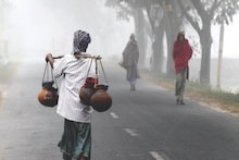 কমছে উত্তুরে হাওয়ার দাপট, বাড়ছে কুয়াশা! জাঁকিয়ে শীত কি এখানেই শেষ? বড়দিন থেকে পারদ নামার ইঙ্গিত হাওয়াঅফিসের!