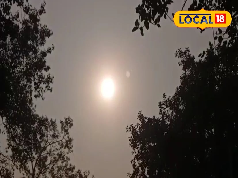 হুগলিতে শুক্রবার সর্বনিম্ন তাপমাত্রার পারদ নেমেছিল ১৪ ডিগ্রীতে। শনিবারেও সর্বনিম্ন তাপমাত্রার পারদ আরও এক ডিগ্রি কমে দাঁড়িয়েছে ১৩। এছাড়াও আকাশ মোটামুটি ভাবে পরিষ্কার। আর এর সঙ্গে রয়েছে হালকা হিমেল হাওয়া।