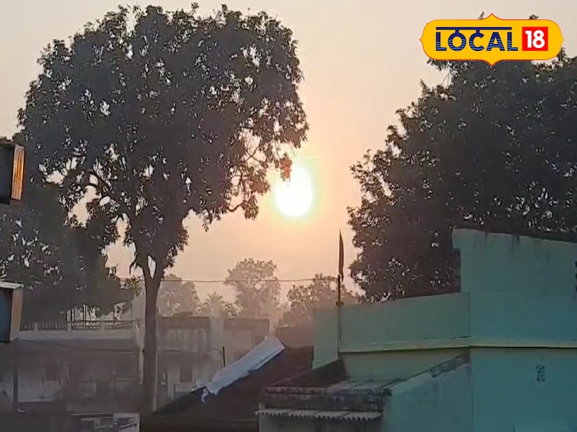 আবহাওয়া দফতরের তরফে আগেই হুগলির আবহাওয়ার হাল-হকিকত নিয়ে পূর্বাভাসে জানানো হয়েছিল, হুগলিতে দিন কয়েক একই রকম আবহাওয়া থাকবে অর্থাৎ শীতের আমেজ বজায় থাকবে। সেই মতো রবিবারও শীতের আমেজ বজায় রয়েছে জেলায়।