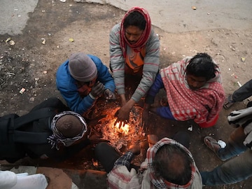 অবাধে বইবে উত্তুরে হাওয়া, কনকনে ঠান্ডা! কলকাতা-সহ দক্ষিণবঙ্গে কেমন থাকবে আবহাওয়া? অবাধে বইবে উত্তুরে হাওয়া, কনকনে ঠান্ডা! কলকাতা-সহ দক্ষিণবঙ্গে কেমন থাকবে আবহাওয়া?