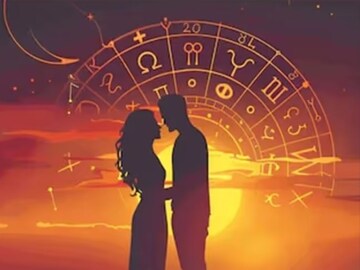 জেগে উঠবে পুরনো প্রেম, কিংবা অজান্তেই জড়াবেন অন্য সম্পর্কে...‘শনির ফাঁদে’ তুলা-সহ ৫ রাশি