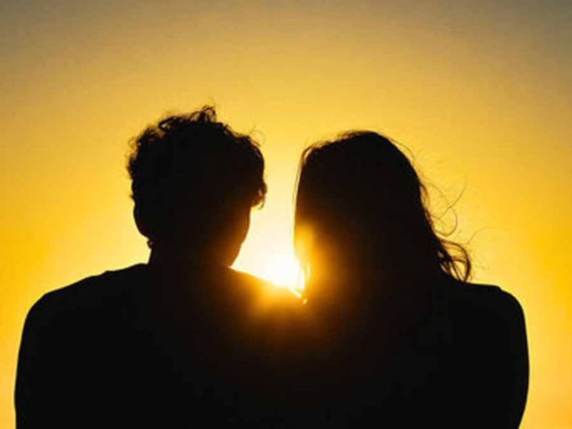 ভোপাল-ভিত্তিক জ্যোতিষী এবং বাস্তু পরামর্শদাতা পণ্ডিত হিতেন্দ্র কুমার শর্মা এই বিষয়ে আরও তথ্য প্রদান করেছেন। আসুন জেনে নেওয়া যাক, এই গোচরে ‘শনির ফাঁদ’ আসলে কী এবং তাতে কেন এই পাঁচটি রাশির জাতকদের সতর্ক থাকা উচিত।