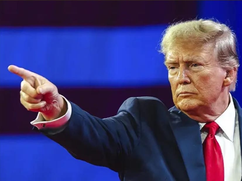 যদিও ভারত পাল্টা জানিয়েছিল, ভারতের অন্তর্বর্তী সিদ্ধান্ত দেশের নিজের৷ বাইরের কারও এ বিষয়ে কথা বলা এক্তিয়ার বহির্ভূত৷ এদিন অবশ্যমোদি-পুতিন দ্বিপাক্ষিক বৈঠকে ভারত স্পষ্ট জানিয়ে দিয়েছে, ইউক্রেন-রাশিয়া যুদ্ধে তাঁরা শান্তির পক্ষে৷ শান্তি সাধানে পৌঁছতে রাশিয়াকে সবরকম সাহায্য করতে প্রস্তুত ভারত৷