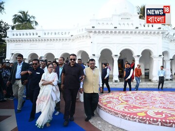 ‘শান্তি-সম্প্রীতির পুণ্যভূমি এই বাংলা,’ কোচবিহারে ঐতিহ্যবাহী মদনমোহন মন্দির দর্শন মমতার