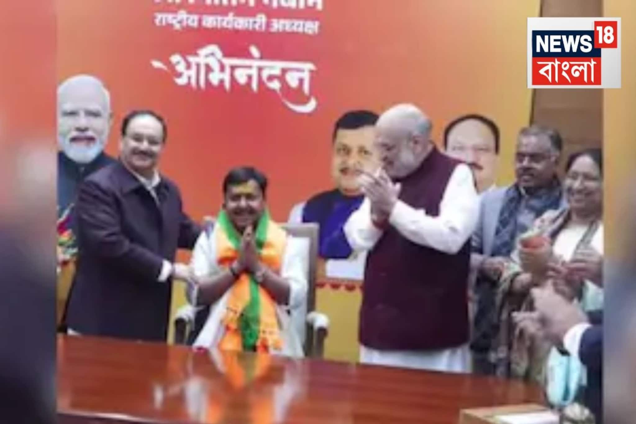 পাশে দাঁড়িয়ে নাড্ডা এবং শাহ, বিজেপির সর্বভারতীয় কার্যনির্বাহী সভাপতির দায়িত্ব নিলেন নিতিন