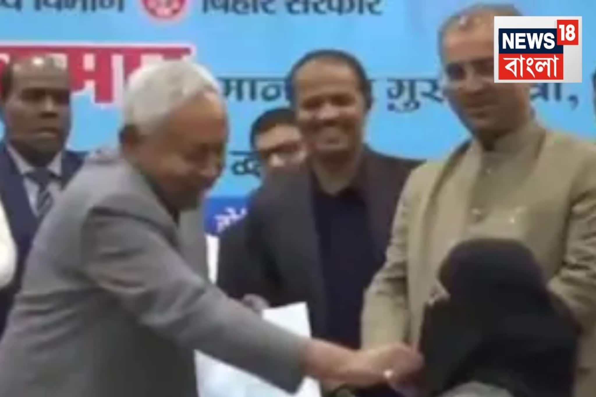 হিজাব সরিয়ে দিয়েছিলেন নীতীশ কুমার, চাকরিতে যোগ দিতে চান না সেই আয়ুষ চিকিৎসক