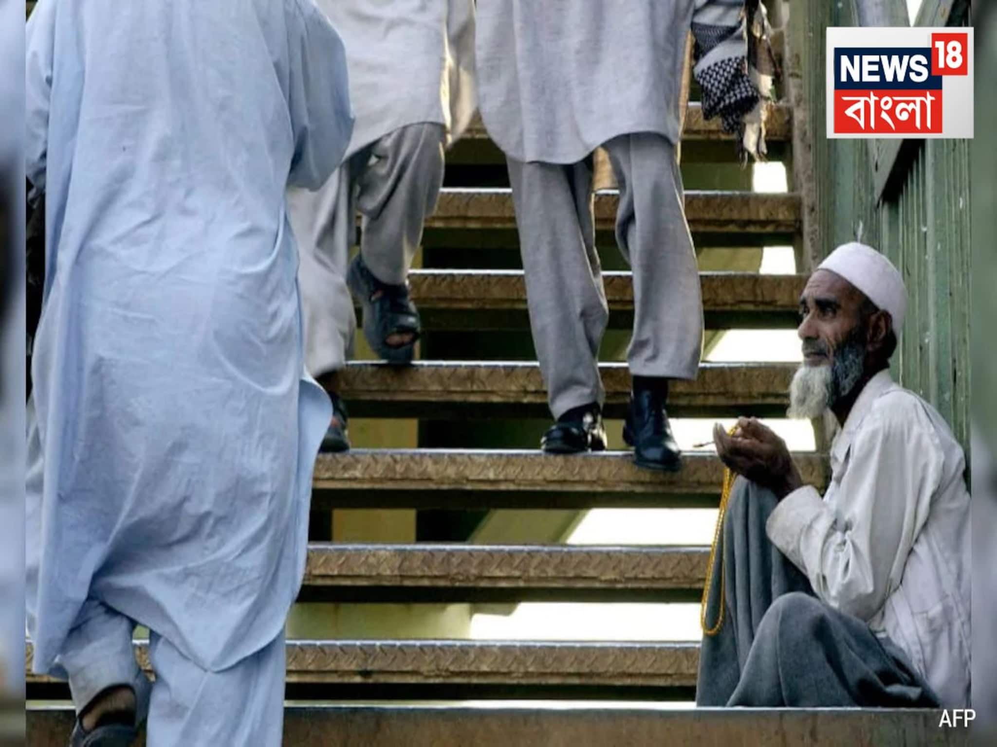 অন্য দেশে গিয়ে ভিক্ষা করছে পাকিস্তানিরা..ইসলামাবাদকে ওয়ার্নিং দিয়ে পাঠানো হল ফেরত