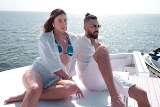 বিবাহিত যুবরাজ সিংয়ের সঙ্গে বিদেশী সুন্দরীর ছবি ভাইরাল! হইচই ফেলে দিল মাত্র দুটো ছবি