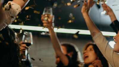 India Cheers 2026: Record Liquor Sales Soar Past 800 Crore in Telangana