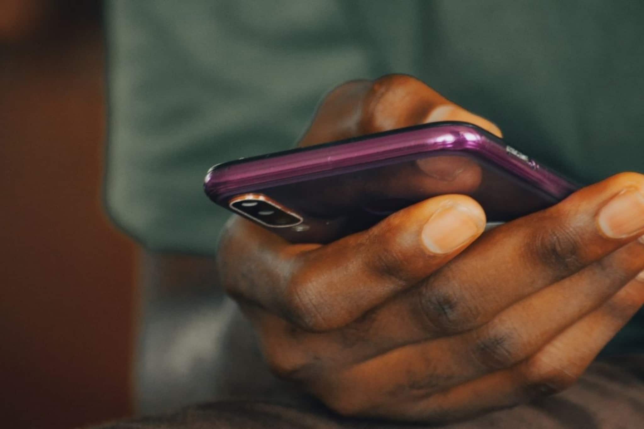 ফোন অফ থাকলে পাঠানো মেসেজ কোথায় সেভ থাকে? জানলে অবাক হবেন