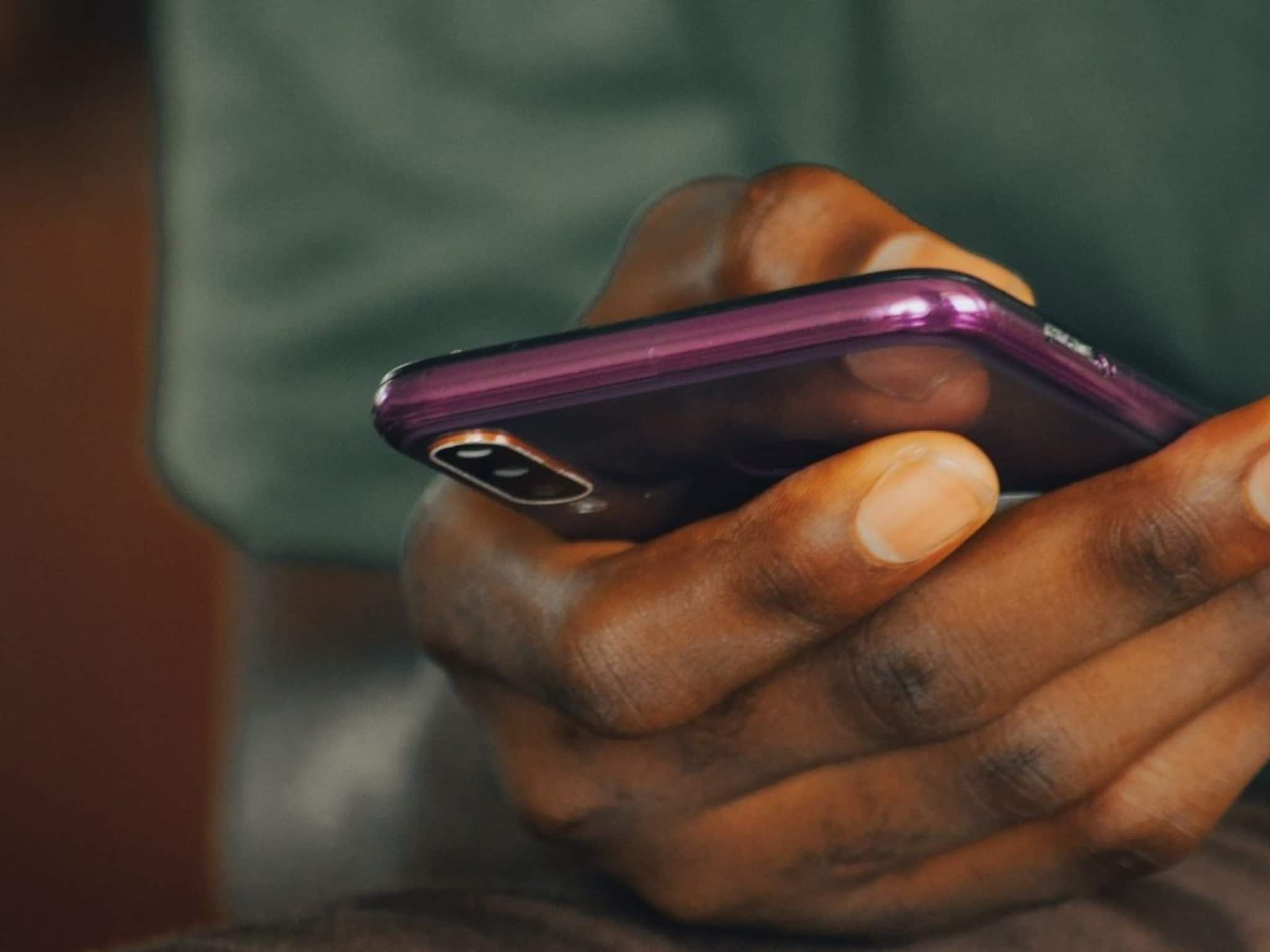 ফোন অফ থাকলে পাঠানো মেসেজ কোথায় সেভ থাকে? জানলে অবাক হবেন